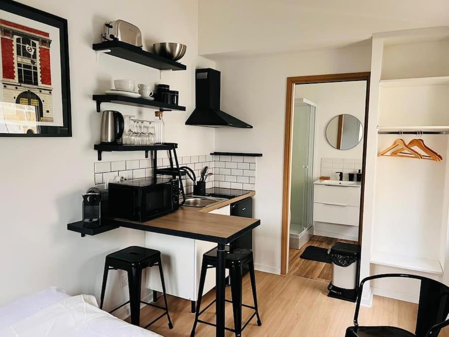 La Petite Grange - 5 Mn Gare Sncf - Wifi & Netflix Lejlighed Niort Eksteriør billede